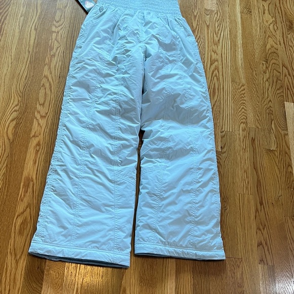 Free People Sunday Skies Pants Ski Pants $398 Med Arctic Snow NWT - Picture 16 of 16